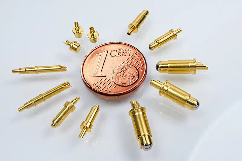 Federkontakte mit Lötkelch